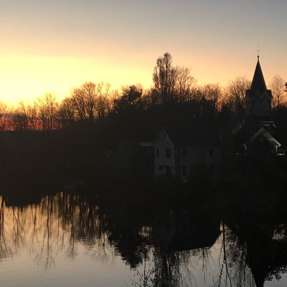 Meet your Posher, Rebecca - Picture 3 of 6